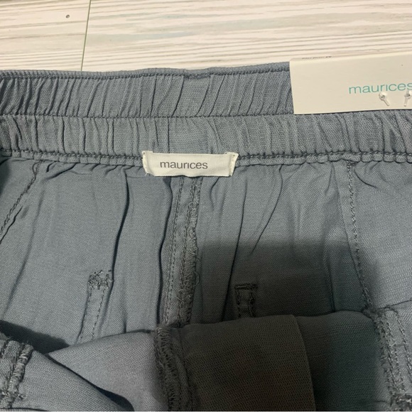 Maurices weekender gray cargo shorts NWT size medium - Picture 4 of 6